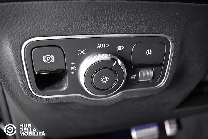 MERCEDES-BENZ GLA 180 d Automatic AMG Line Advanced Plus